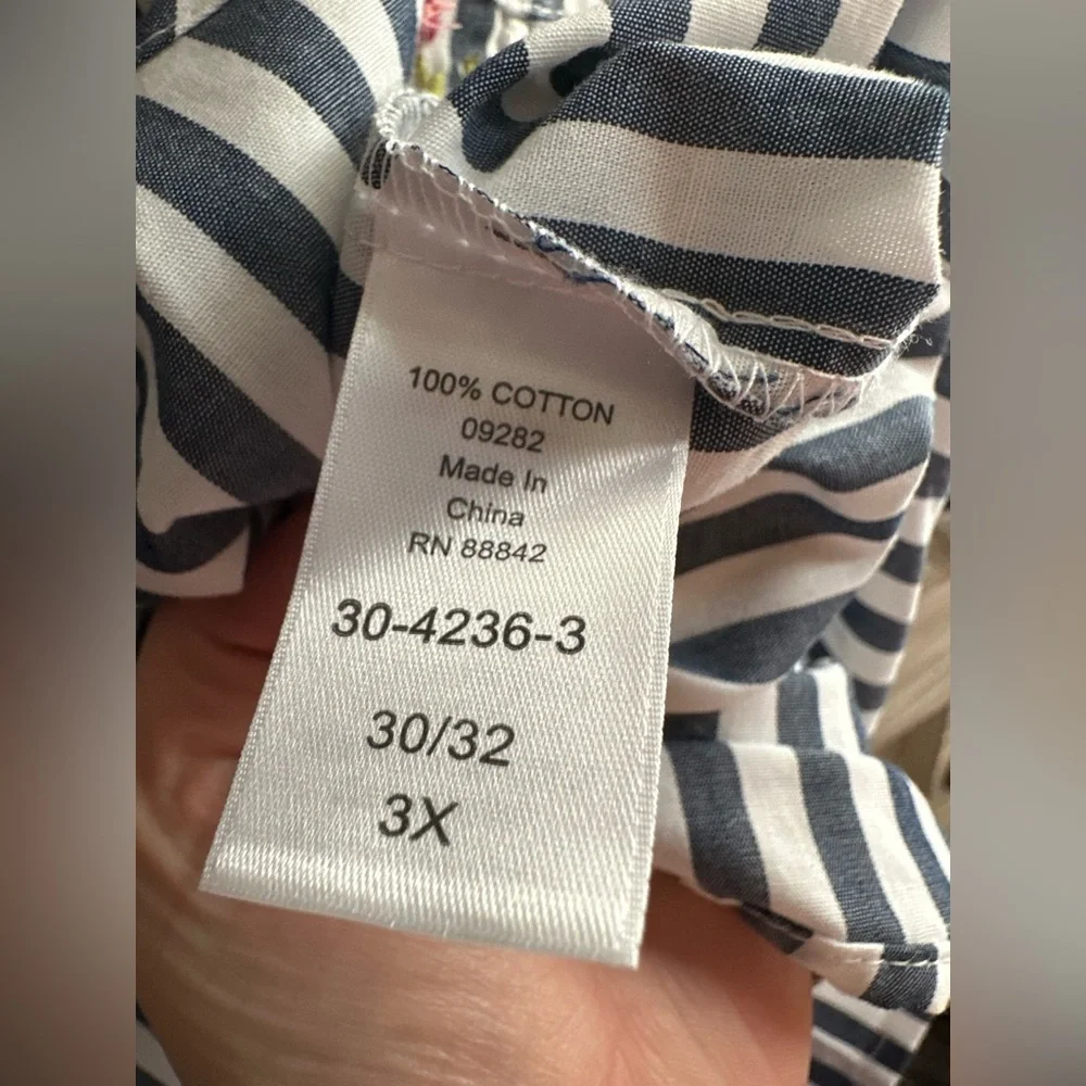 NWOT Woman Within | Blue and White Floral Embroidery Button down - Picture 4 of 5